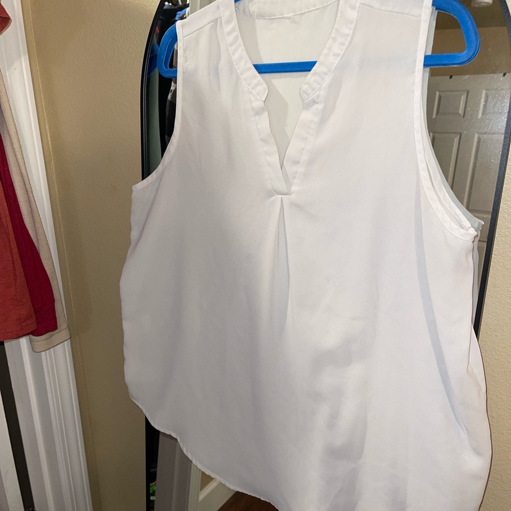 Elegant White Sleeveless Women's Top